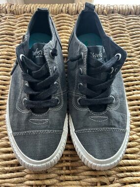Blowfish Women’s  Charcoal Canvas Lace-Up Slip On Sneakers Size 8